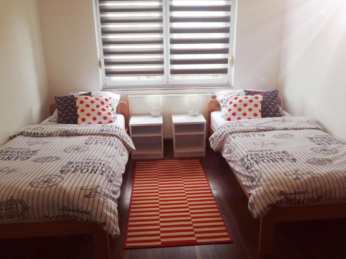 Apartman Maja Lejlighed Otočac Eksteriør billede